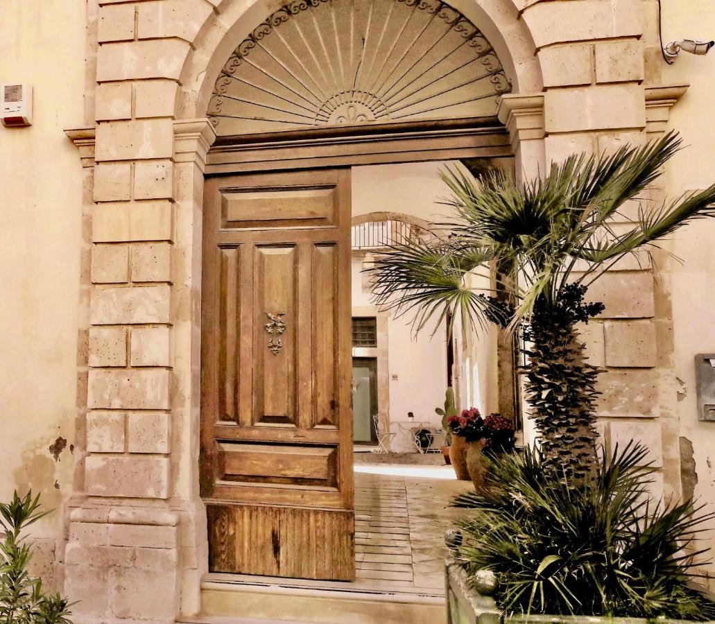 Incantevole Appartamento In Palazzo Storico Ortigia Syracuse Exterior foto