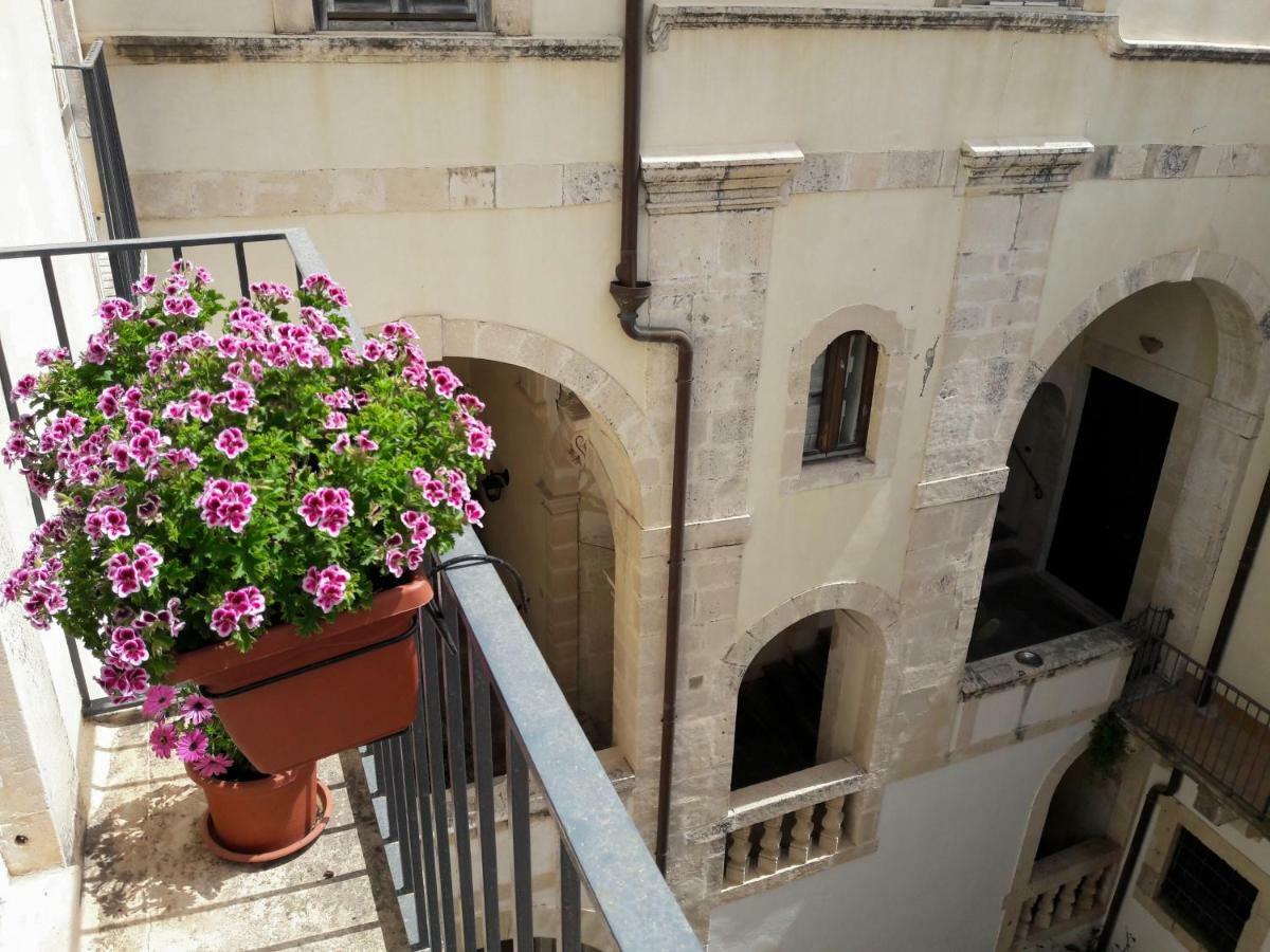 Incantevole Appartamento In Palazzo Storico Ortigia Syracuse Exterior foto